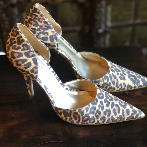 Gorgeous Suede Leopard Print Heels ♥️ - Picture 12 of 12